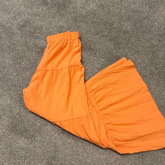 Brand new! Light weight, flowy pants - Picture 8 of 12